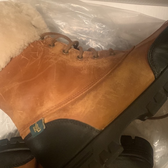 Boots - Picture 4 of 6